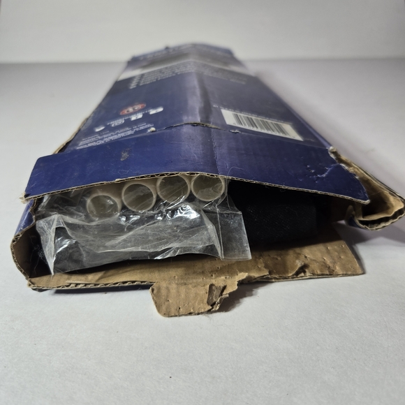 FrostGuard Winter Windshield Cover - Brand new - Picture 3 of 4